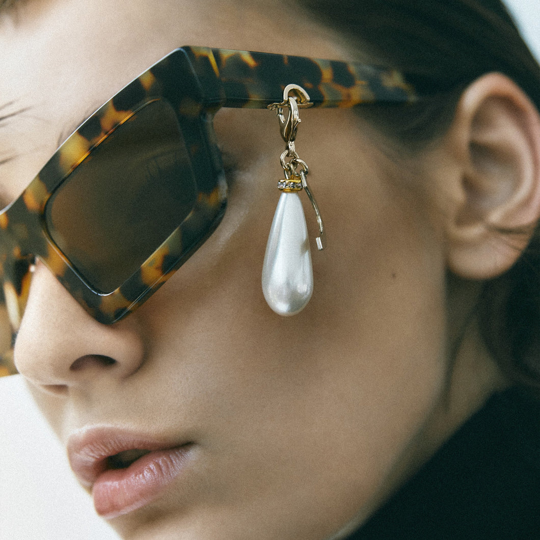 Pearl Earring